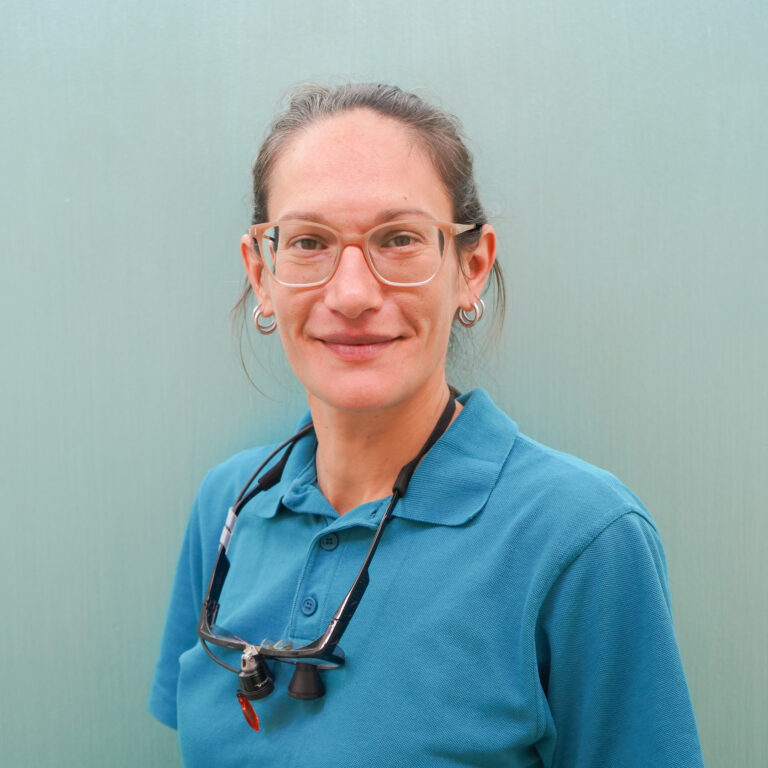 Alexia Makri, tandarts-implantoloog